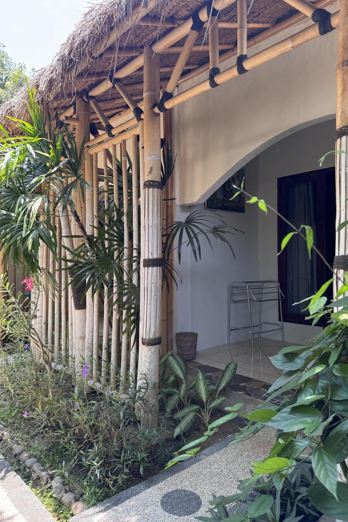 Senggigi Cottages Lombok Экстерьер фото